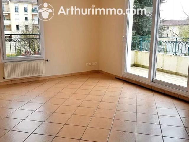 Appartement T3 2 balcons + garage Neuville sur Saône
