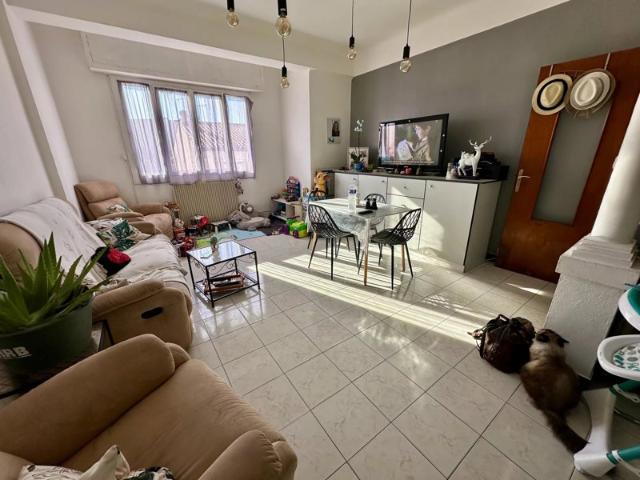 Appartement T3 2ième étage, rentabilité 5,95%! traversant, balcon, terrasse
