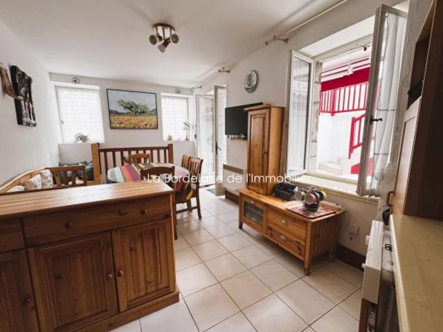 Appartement T3, terrasse et place de parking