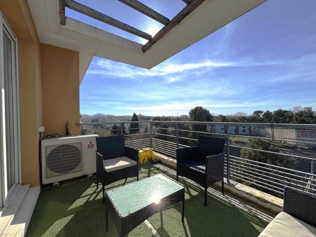 APPARTEMENT T3 TERRASSE GARAGE BOX