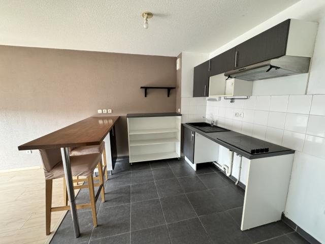 APPARTEMENT T3 TERRASSE PARKING QUARTIER LALANDE