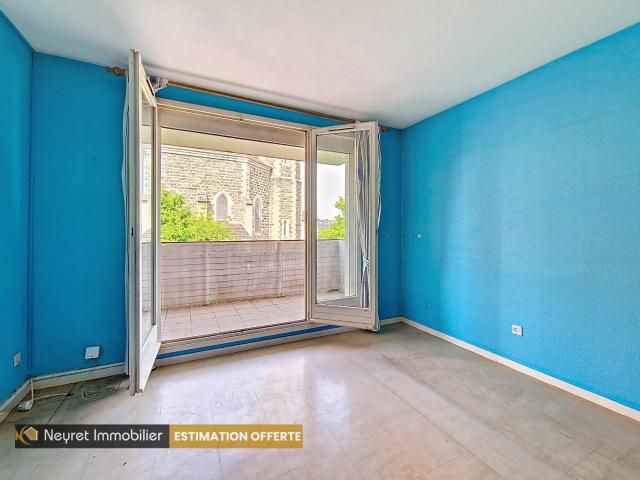 Appartement T3 71m2 2 chambres Sérézin du Rhône Place de parking et cave