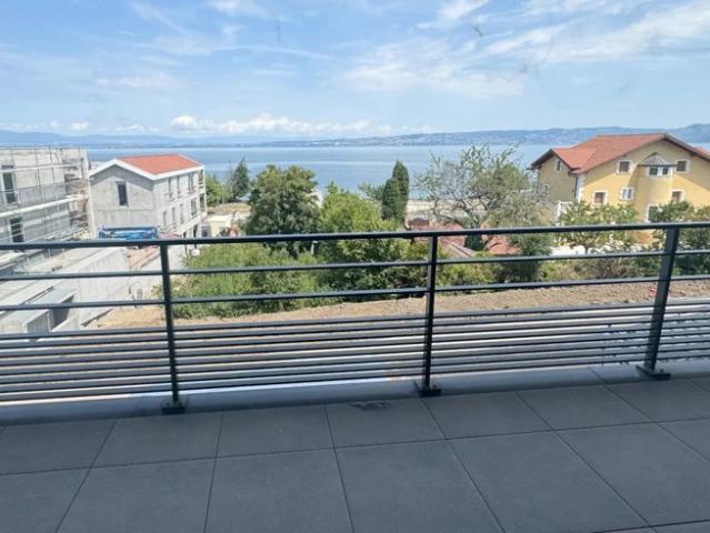 APPARTEMENT T3 VUE LAC EXCEPTIONNELLE