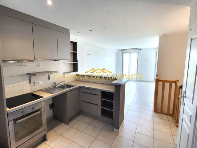 Appartement T3 vue remparts au coeur de la ville haute de Mo