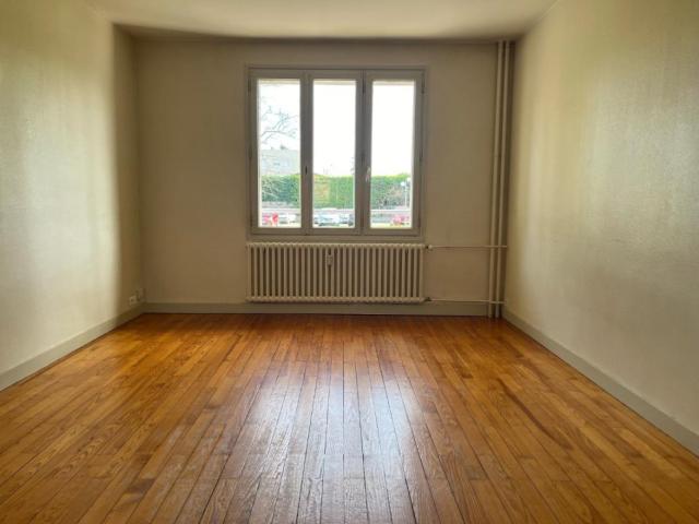 APPARTEMENT T3 A LOUER A LE COTEAU PIMPRENELLES