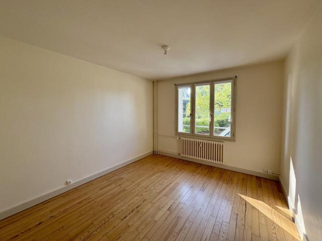 APPARTEMENT T3 A LOUER A LE COTEAU
