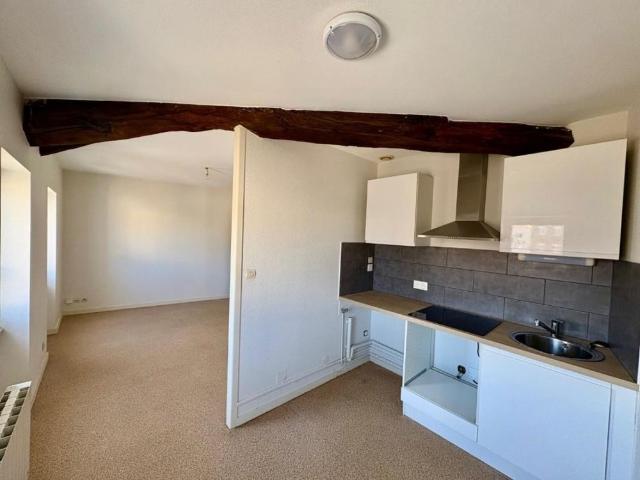 APPARTEMENT T3 A LOUER A NEULISE BOURG