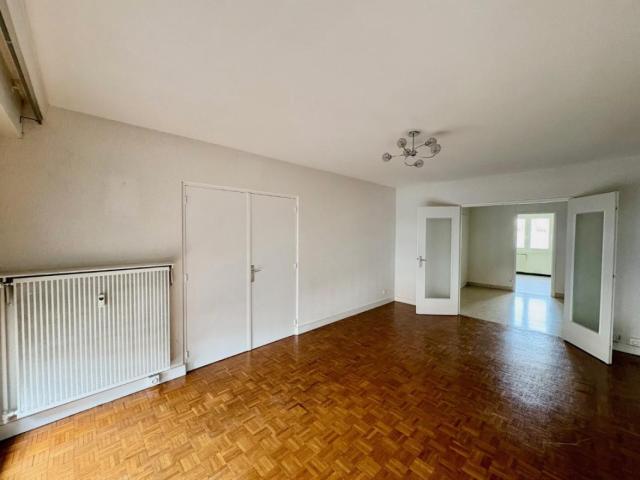 APPARTEMENT T3 A LOUER A ROANNE CENTRE VILLE