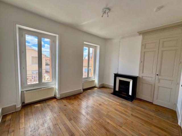 APPARTEMENT T3 A LOUER A ROANNE CENTRE VILLE