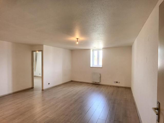 APPARTEMENT T3 A LOUER A ROANNE FAUBOURG CLERMONT