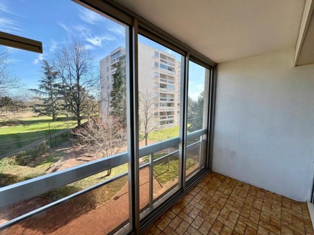 APPARTEMENT T3 A LOUER A ROANNE PARC DES SPORTS