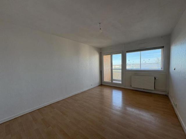 APPARTEMENT T3 A LOUER A ROANNE PARC DES SPORTS