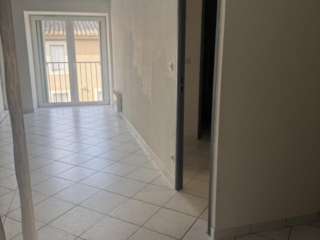 APPARTEMENT T3 A LOUER CAZILHAC
