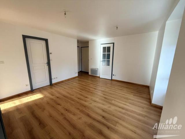 APPARTEMENT T3 A LOUER ETOUVANS