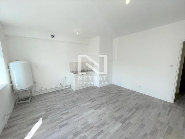 APPARTEMENT T3 A LOUER GUEUGNON 78.9 m2 495 € charges comprises par mois: Immobilier GUEUGNON | Neyrat Immobilier