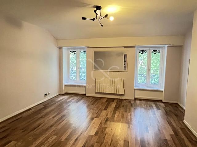 APPARTEMENT T3 A LOUER LYON 3EME ARRONDISSEMENT 71.95 m2 1 015 € charges comprises par mois