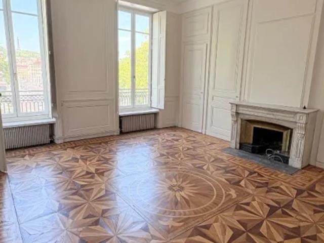 APPARTEMENT T3 A LOUER LYON 3EME ARRONDISSEMENT Jussieu 93.31 m2 1 500 € charges comprises par mois: Immobilier LYON 3EME ARRONDISSEMENT | Agence immobilière à Lyon Galyo