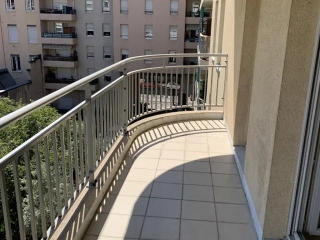 APPARTEMENT T3 A LOUER LYON 7EME ARRONDISSEMENT Lamothe 70.61 m2 1 152,78 € charges comprises par mois: Immobilier LYON 7EME ARRONDISSEMENT | Agence immobilière à Lyon Galyo