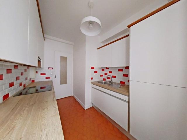 APPARTEMENT T3 A LOUER PARIS 11EME ARRONDISSEMENT 56.77 m 1 783 €