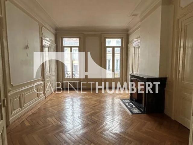 APPARTEMENT T3 A LOUER ST ETIENNE CENTRE VILLE