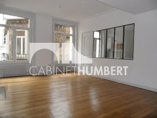 APPARTEMENT T3 A LOUER ST ETIENNE CENTRE VILLE