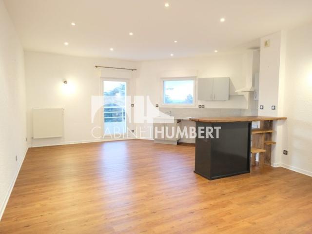 APPARTEMENT T3 A LOUER ST PRIEST EN JAREZ
