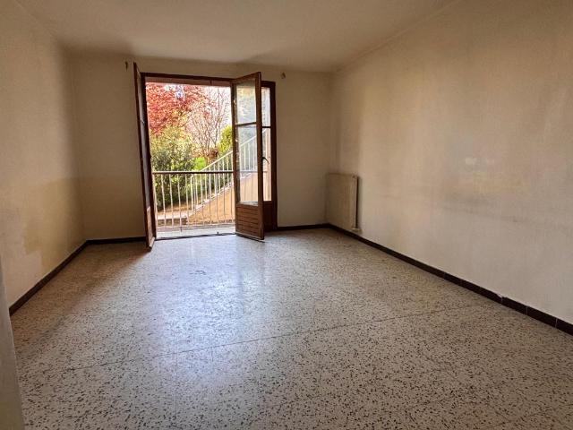 Appartement T3 à rénover à vendre Aix en Provence Nord 13090 | 59m2