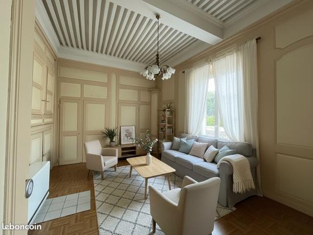 Appartement T3 à rénover au centre d'Ornans