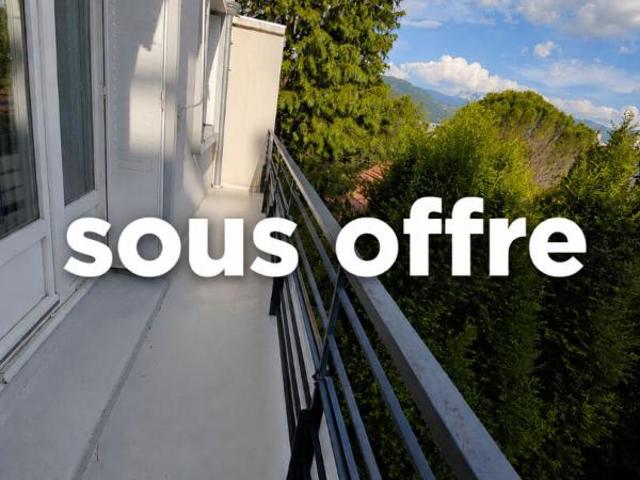 Appartement T3 a rénover rue Ponsard vue dégagée