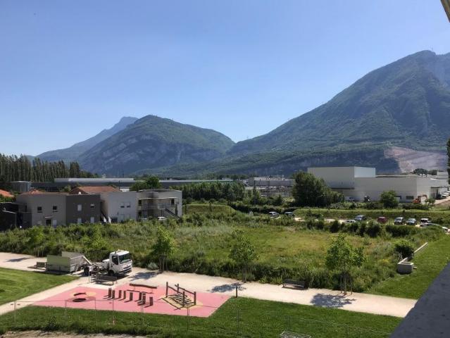 Appartement T3 à ST EGREVE