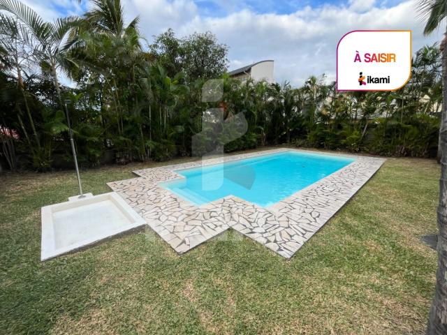 APPARTEMENT T3 A SAINT DENIS DE 65m2 AVEC JARDIN PRIVATIF DE