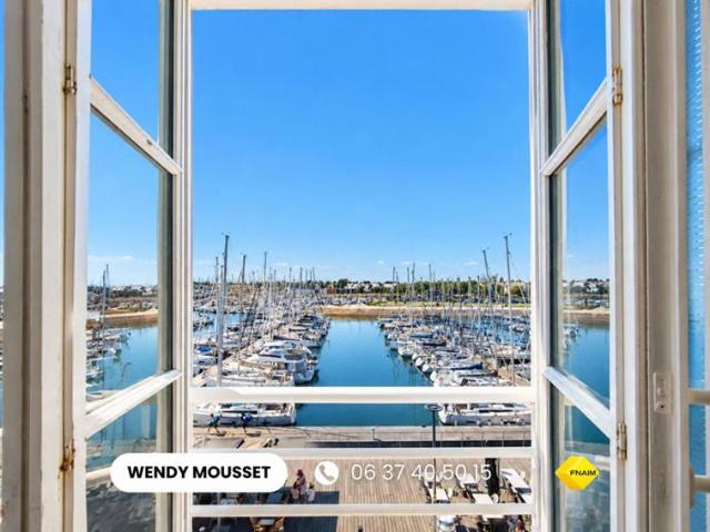 Appartement T3 atypique en duplex avec vue sur le port et l'océan au coeur du Port du Crouesty