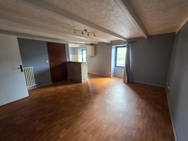 APPARTEMENT T3 AU CENTRE VILLE