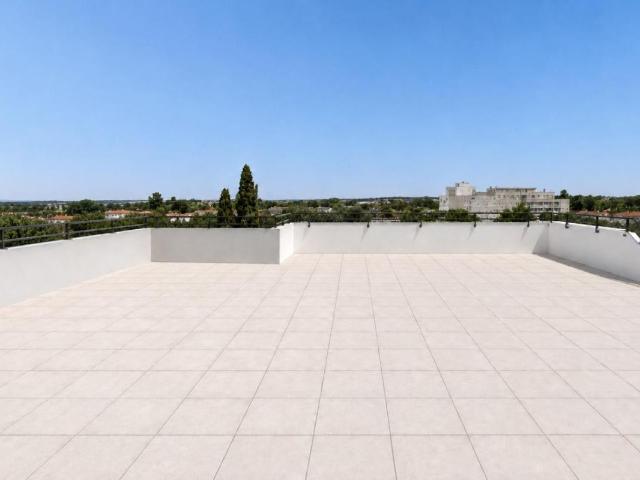 Appartement T3 au dernier étage avec 71 m² de terrasse à Clermont l'Hérault