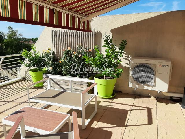Appartement T3 avec ASCENSEUR GRANDE TERRASSE PARKING CELLIER