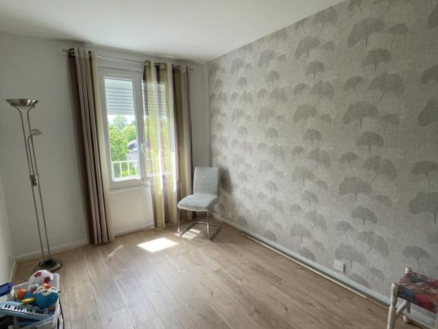 Appartement T3 avec balcon et cave