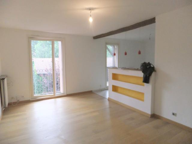 Appartement T3 avec balcon et garage