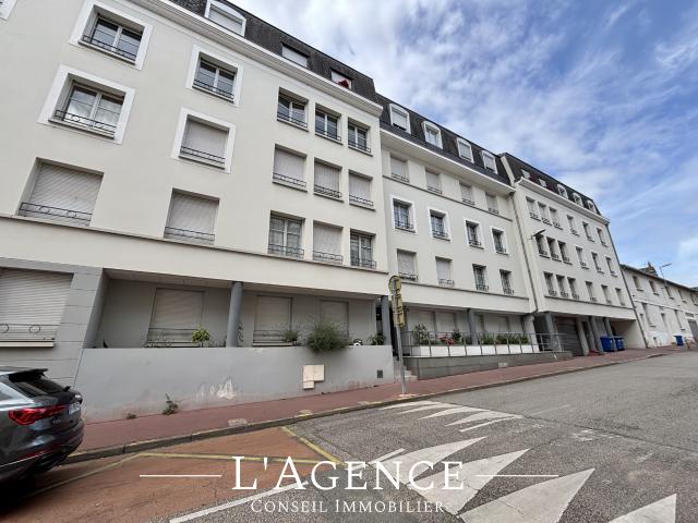 Appartement T3 avec balcon et garage