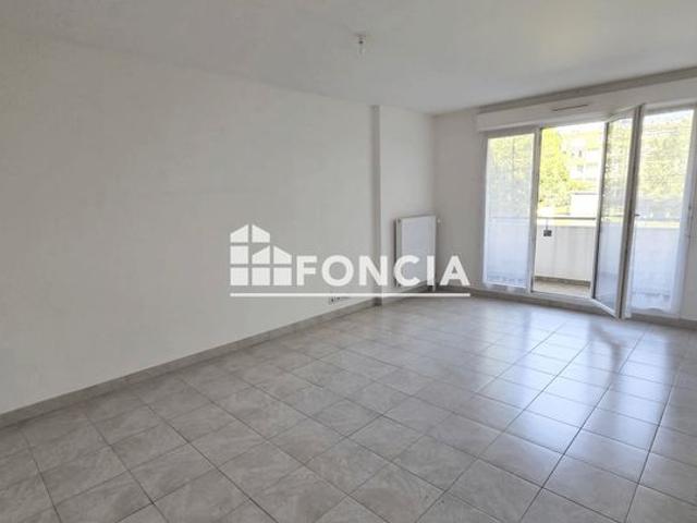 Appartement t3 avec balcon et parking en sous sol