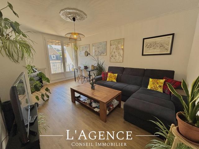 Appartement T3 avec balcon et parking