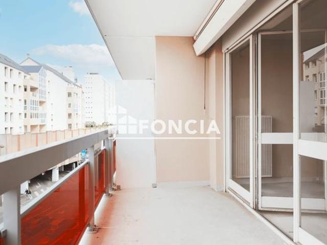 Appartement t3 avec balcon, stationnement et cave proche gare