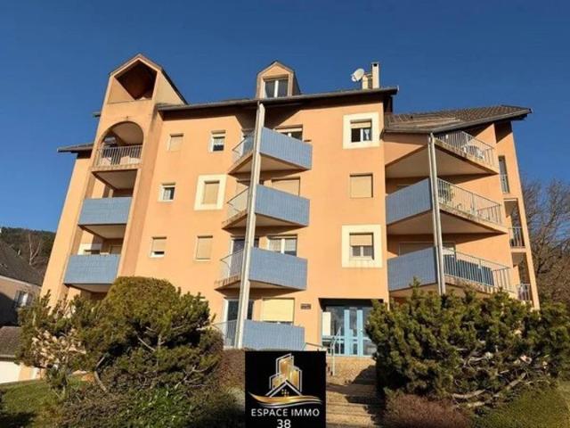 Appartement T3 avec balcons, garage et cave