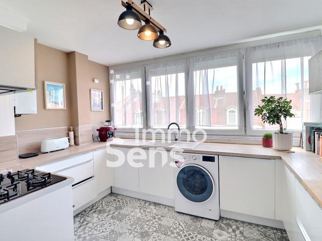 APPARTEMENT T3 AVEC CAVE + PLACE DE STATIONNEMENT
