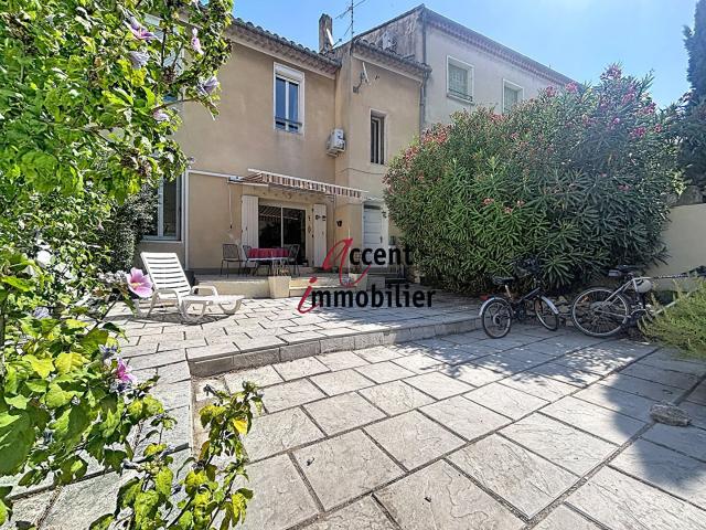 Appartement T3 avec cour extérieur et garage 60m² Cavaillon