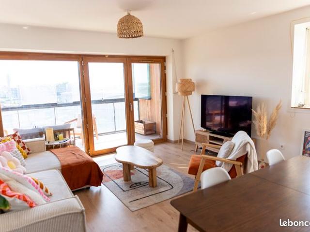 Appartement T3 86m2 avec parking proche Gares