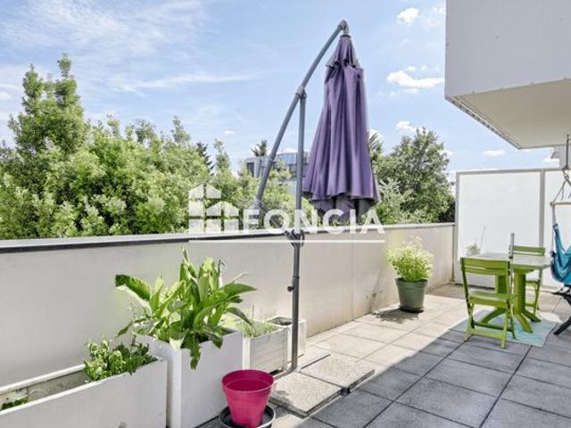 Appartement T3 avec grande terrasse tramway 9 et métro 7 Ivry sur Seine