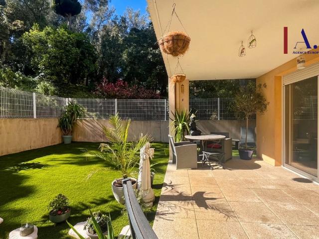 Appartement T3 avec jardin de 90m2 & garage, entièrement rénové