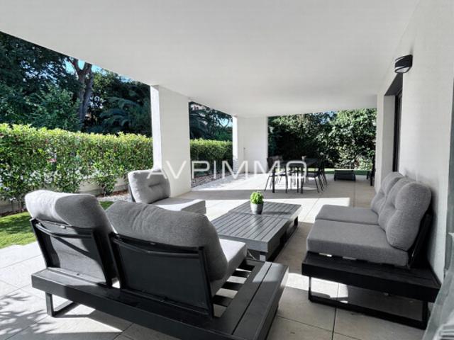 Appartement T3 avec jardin et terrasse à vendre à Saint Cyr