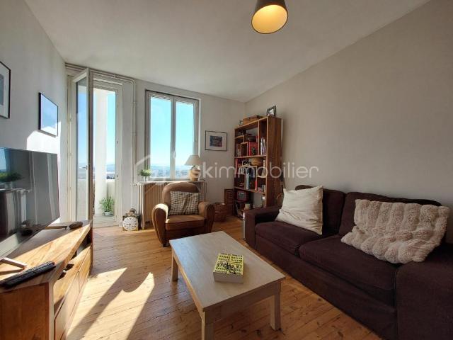 ✨ Appartement T3 avec jardin et vue exceptionnelle à Royat ✨