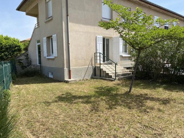 Appartement T3 avec jardin et grand garage